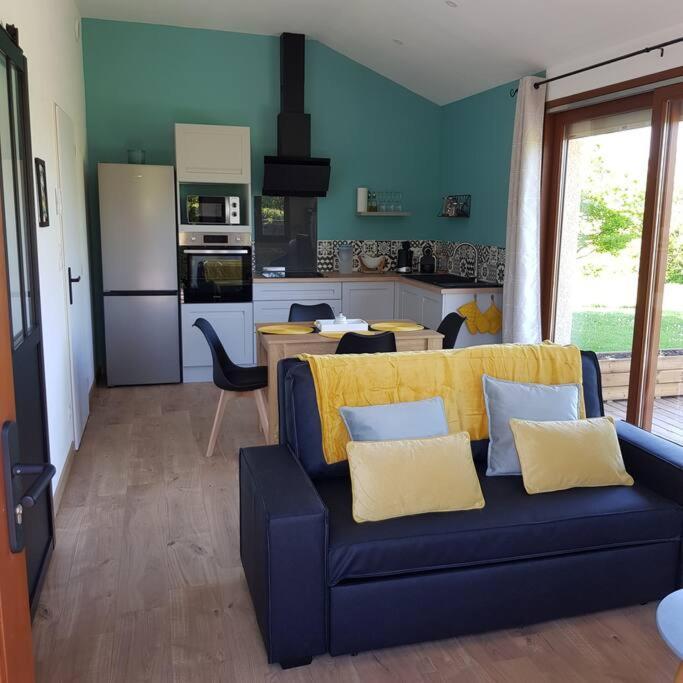 Studio Avec Terrasse Au Calme Jayat Ngoại thất bức ảnh