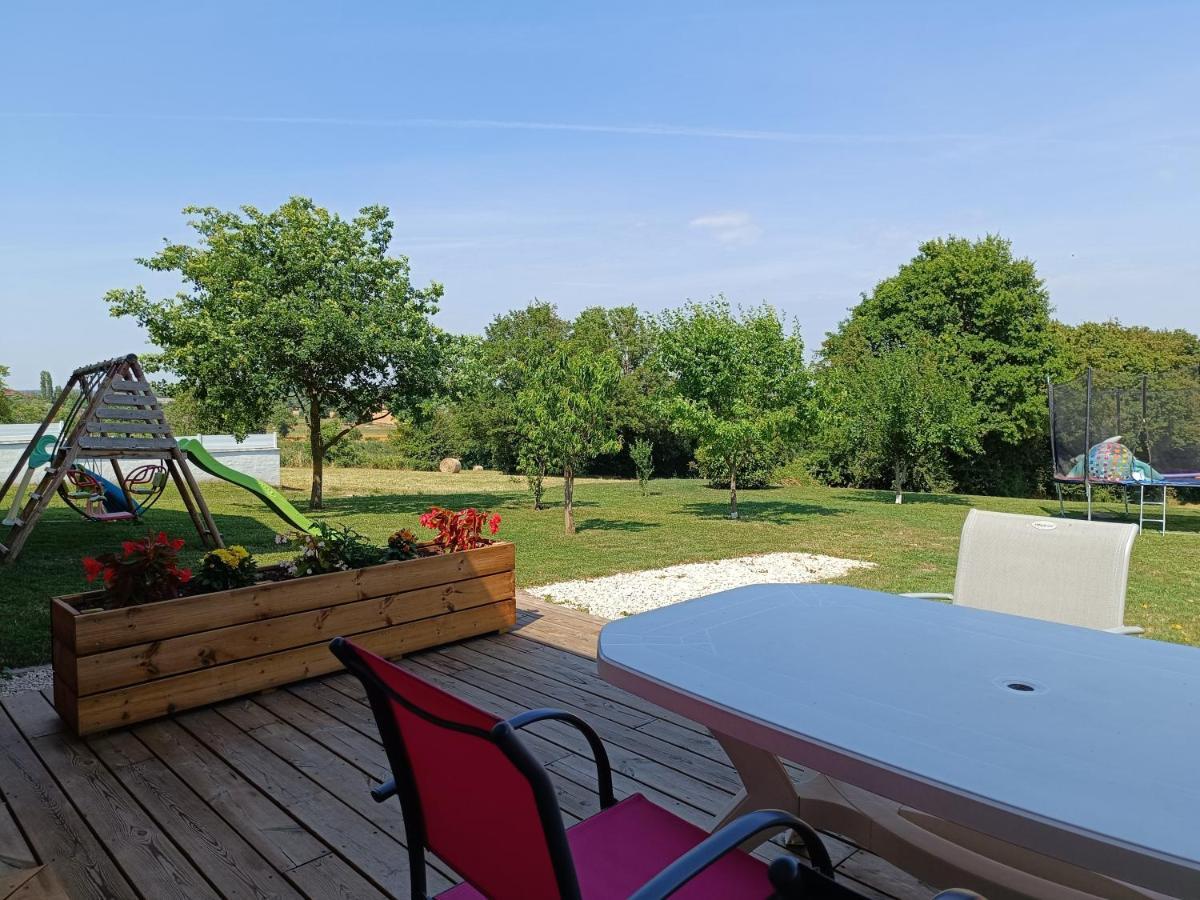 Studio Avec Terrasse Au Calme Jayat Ngoại thất bức ảnh
